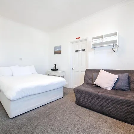 Oyo Pier Hotel Clacton-on-Sea Exterior photo