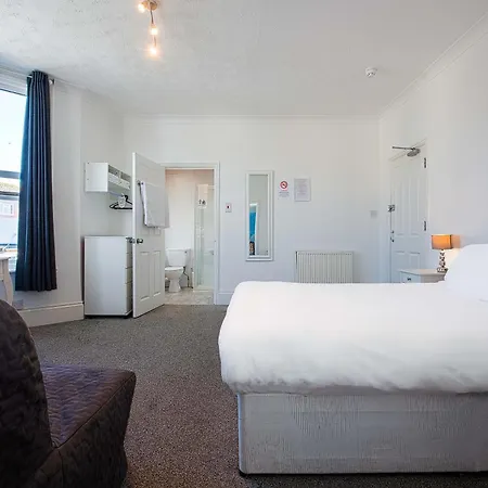 Oyo Pier Hotel Clacton-on-Sea Exterior photo